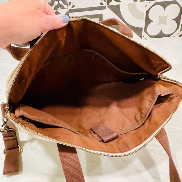 Bloomingdales  Little brown bag style Medium Laptop Case - Picture 7 of 9